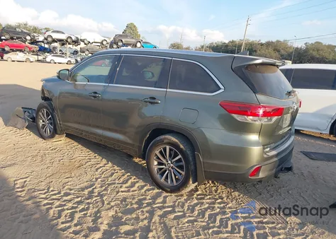 2018 Toyota Highlander Xle из США, поврежденный, VIN 5TDJZRFH9JS877645